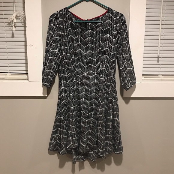Dresses & Skirts - Mini Black and White Chevron Dress